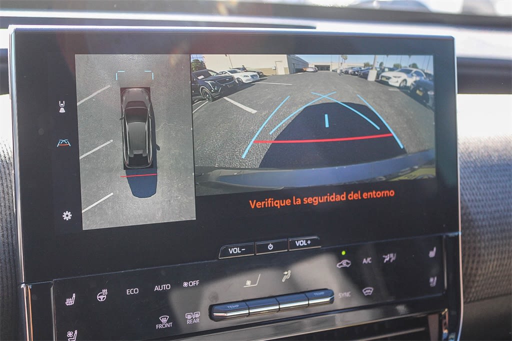 Thumbnail: 2023 Toyota bZ4X - 34