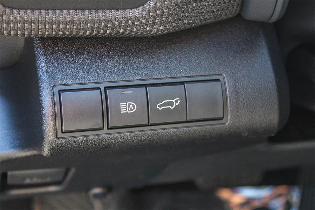 Thumbnail: 2023 Toyota bZ4X - 31