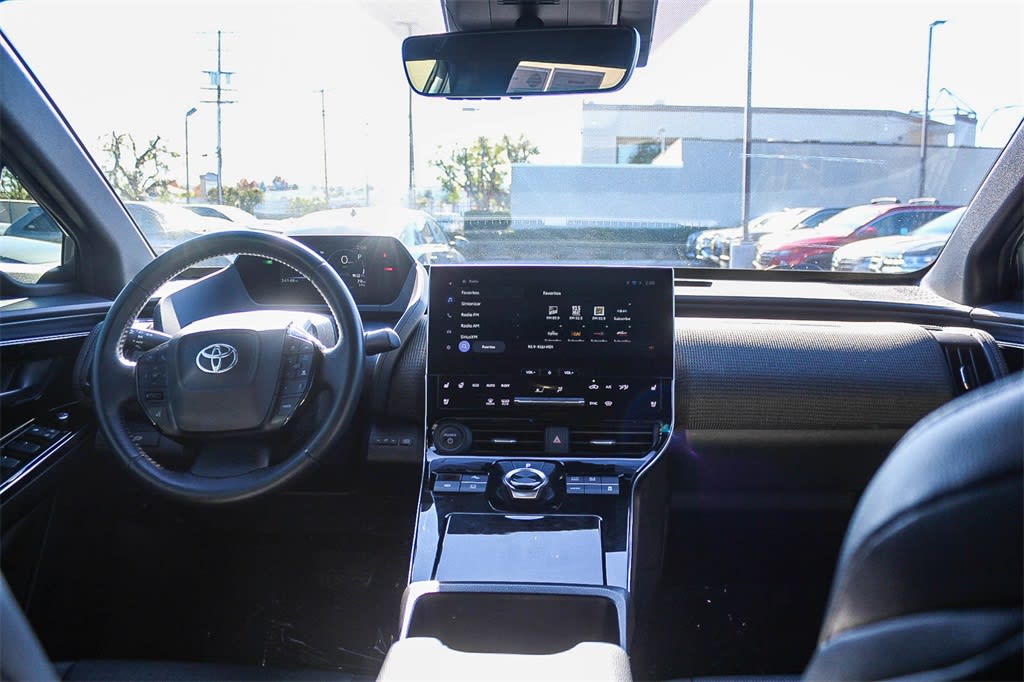 Thumbnail: 2023 Toyota bZ4X - 2