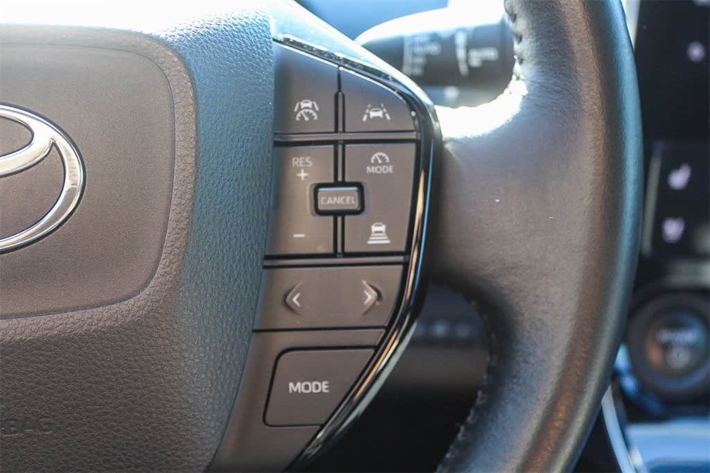 Thumbnail: 2023 Toyota bZ4X - 33