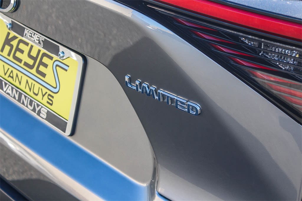 Thumbnail: 2023 Toyota bZ4X - 23