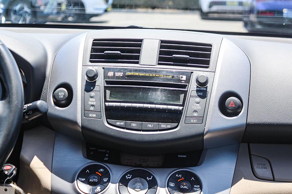 Thumbnail: 2008 Toyota RAV4 - 12