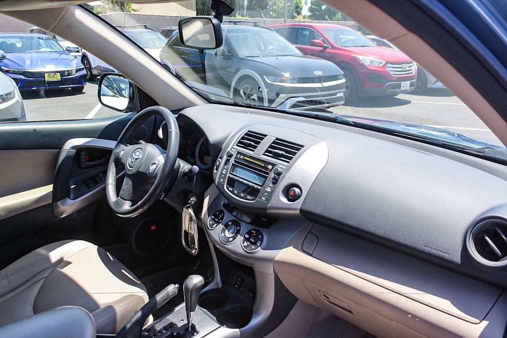Thumbnail: 2008 Toyota RAV4 - 11