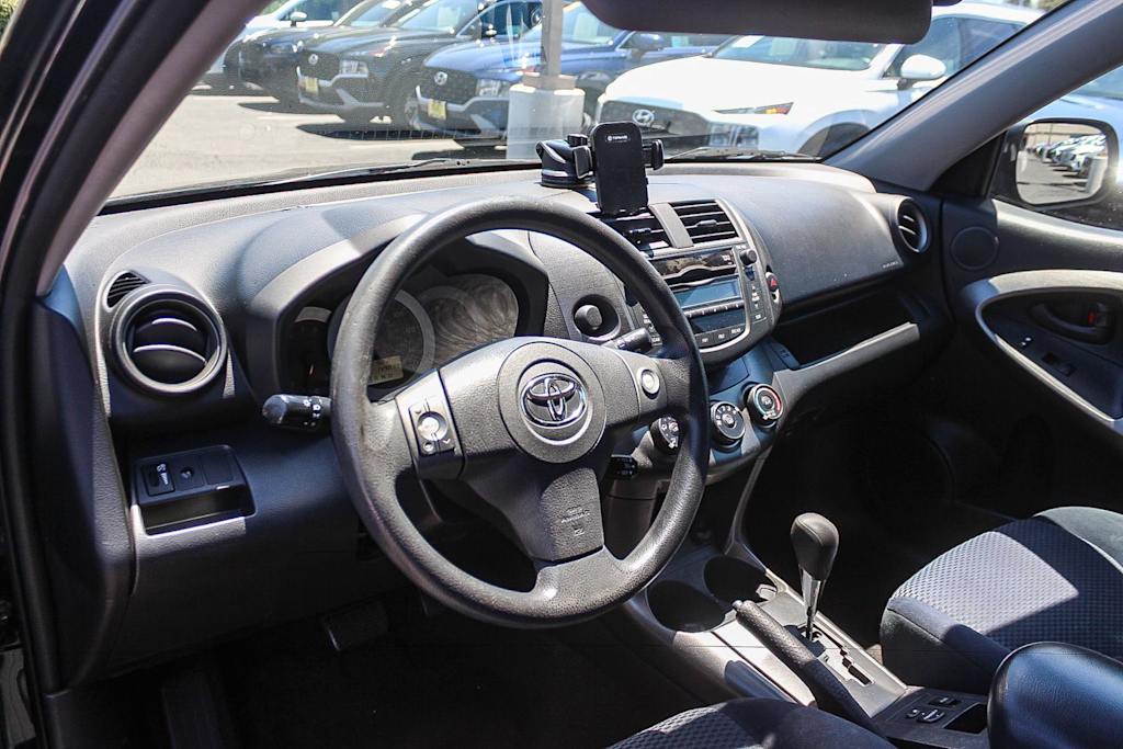 Thumbnail: 2009 Toyota RAV4 - 24