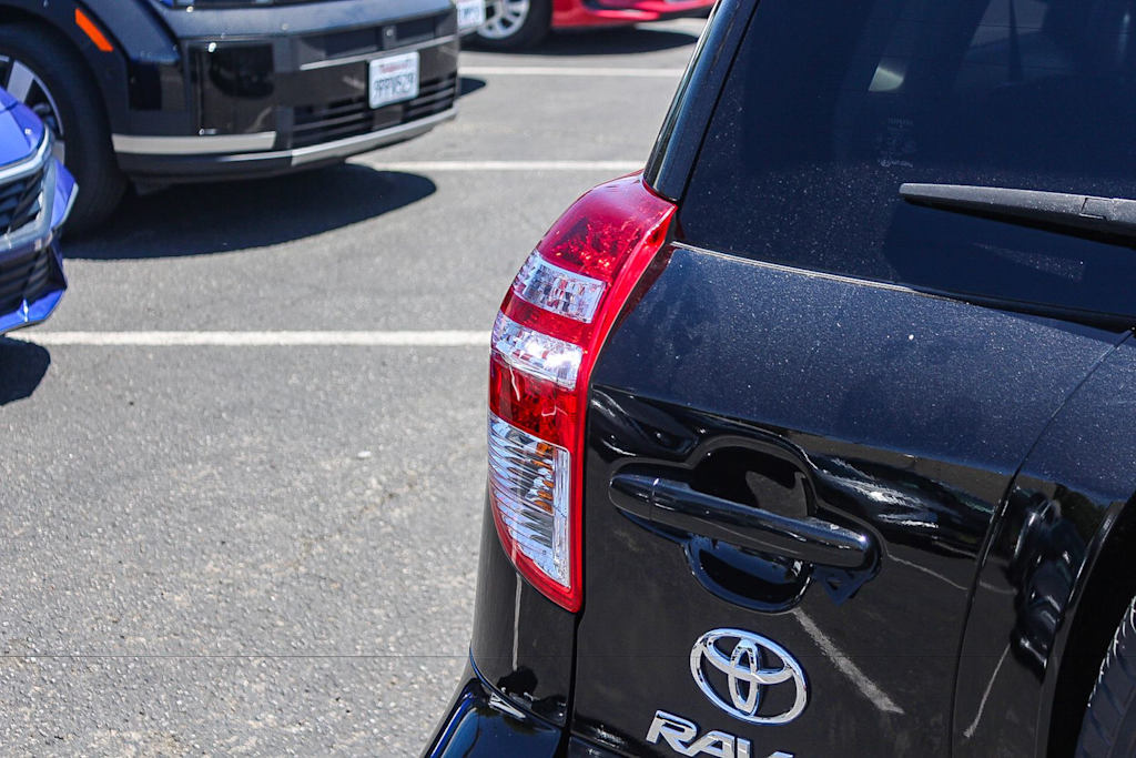 Thumbnail: 2009 Toyota RAV4 - 20