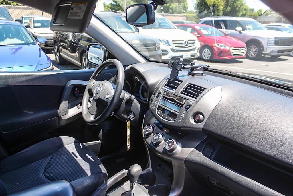 Thumbnail: 2009 Toyota RAV4 - 11