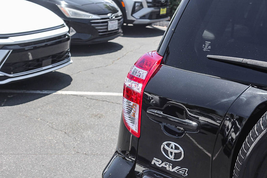 Thumbnail: 2009 Toyota RAV4 - 19