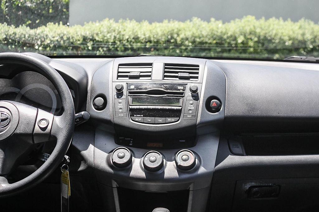 Thumbnail: 2009 Toyota RAV4 - 7