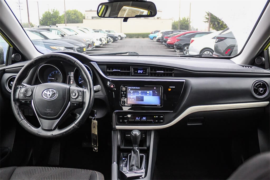 Thumbnail: 2018 Toyota Corolla iM - 2