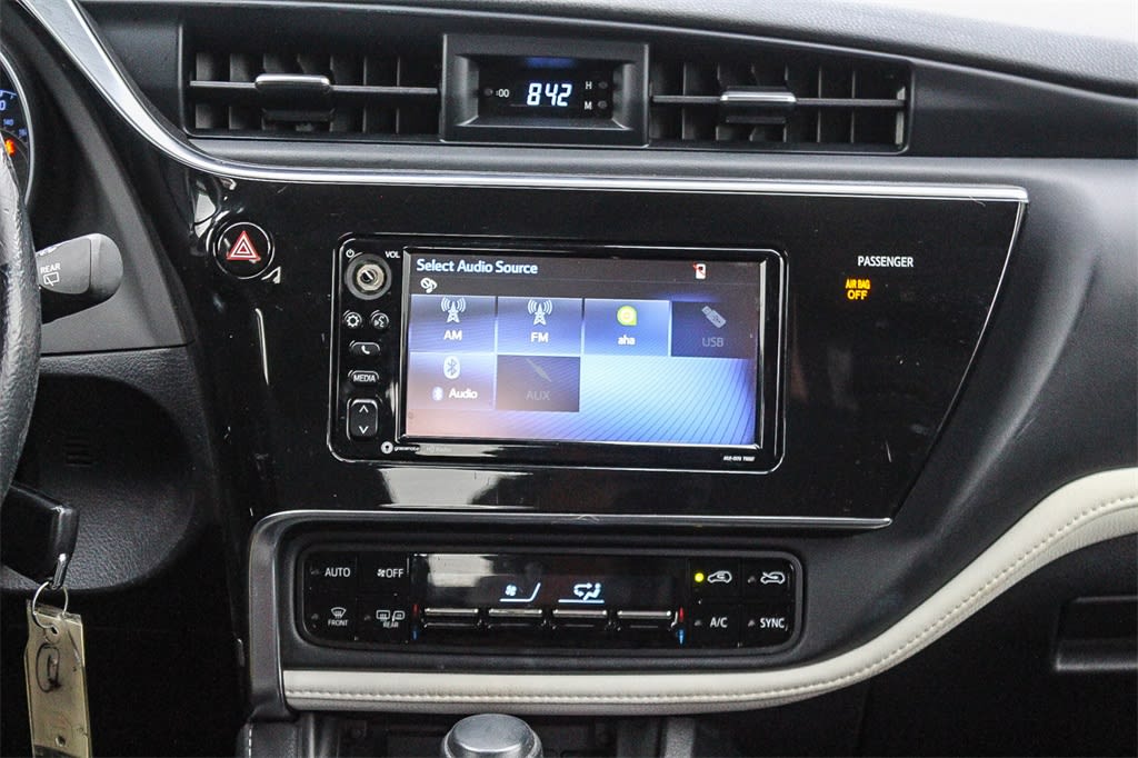 Thumbnail: 2018 Toyota Corolla iM - 23