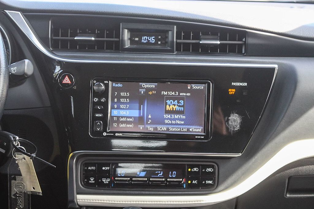 Thumbnail: 2018 Toyota Corolla iM - 25