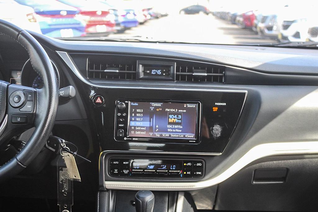 Thumbnail: 2018 Toyota Corolla iM - 13