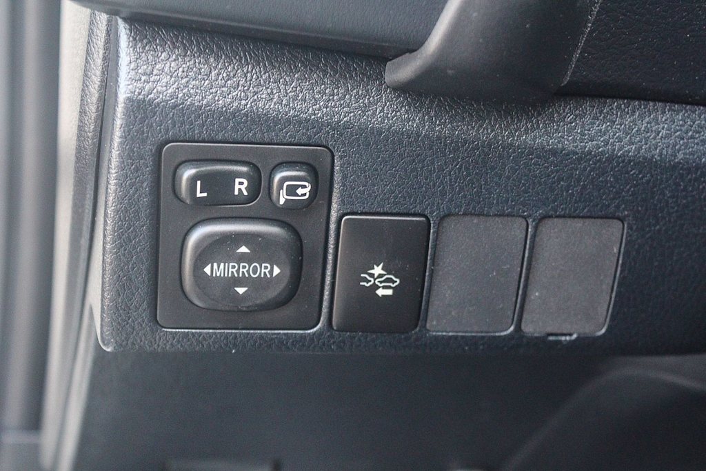 Thumbnail: 2018 Toyota Corolla iM - 28