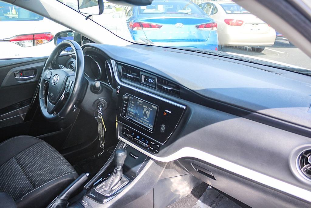 Thumbnail: 2018 Toyota Corolla iM - 12