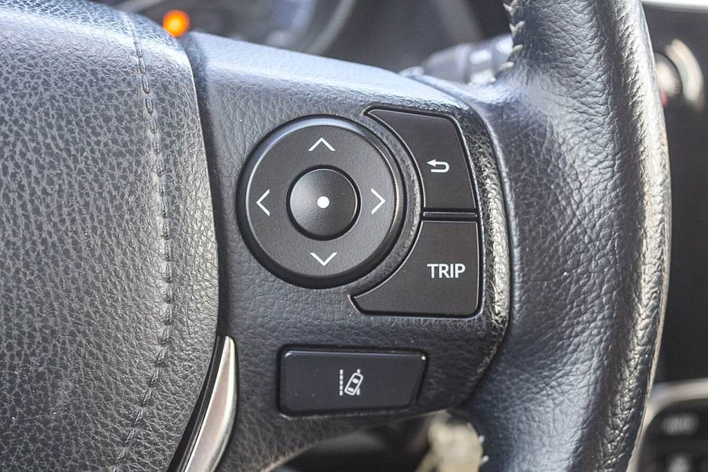 Thumbnail: 2018 Toyota Corolla iM - 30