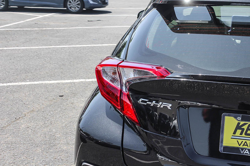 Thumbnail: 2021 Toyota C-HR - 6