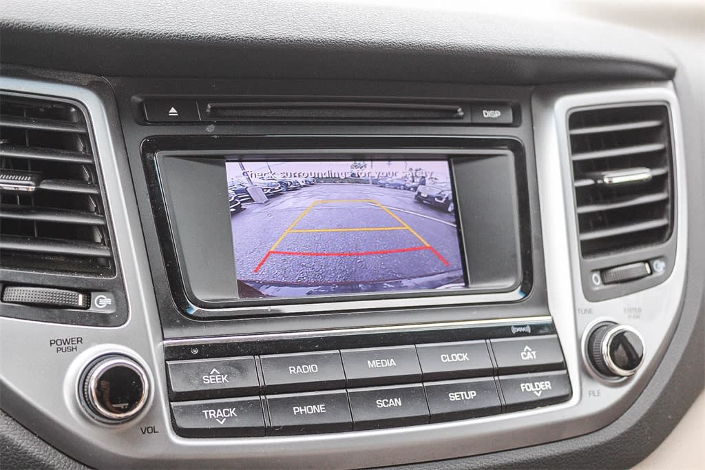 Thumbnail: 2016 Hyundai Tucson - 32