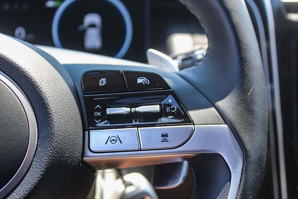 Thumbnail: 2023 Hyundai Tucson - 30