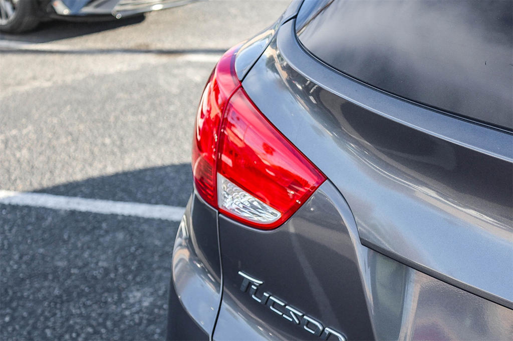 Thumbnail: 2014 Hyundai Tucson - 20