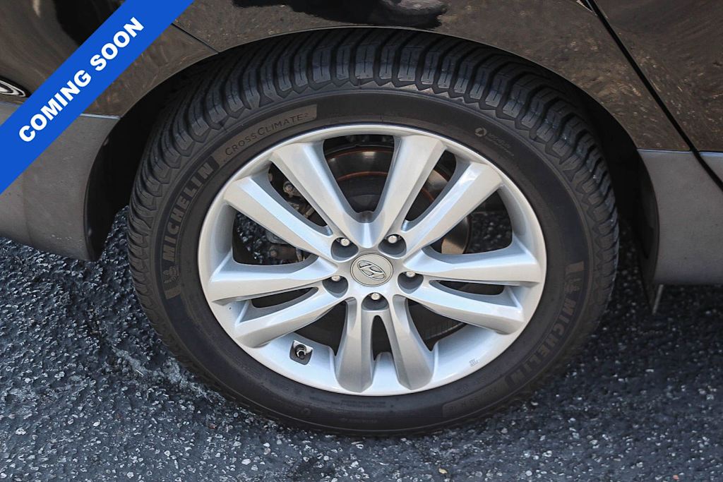 Thumbnail: 2011 Hyundai Tucson - 7