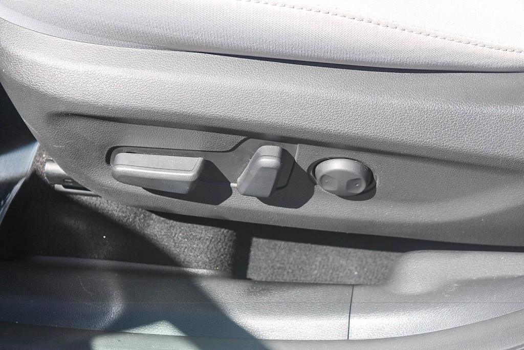 Thumbnail: 2023 Hyundai Kona - 27