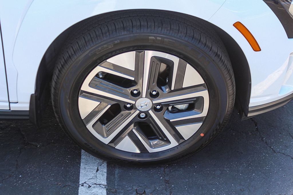 Thumbnail: 2023 Hyundai Kona - 21
