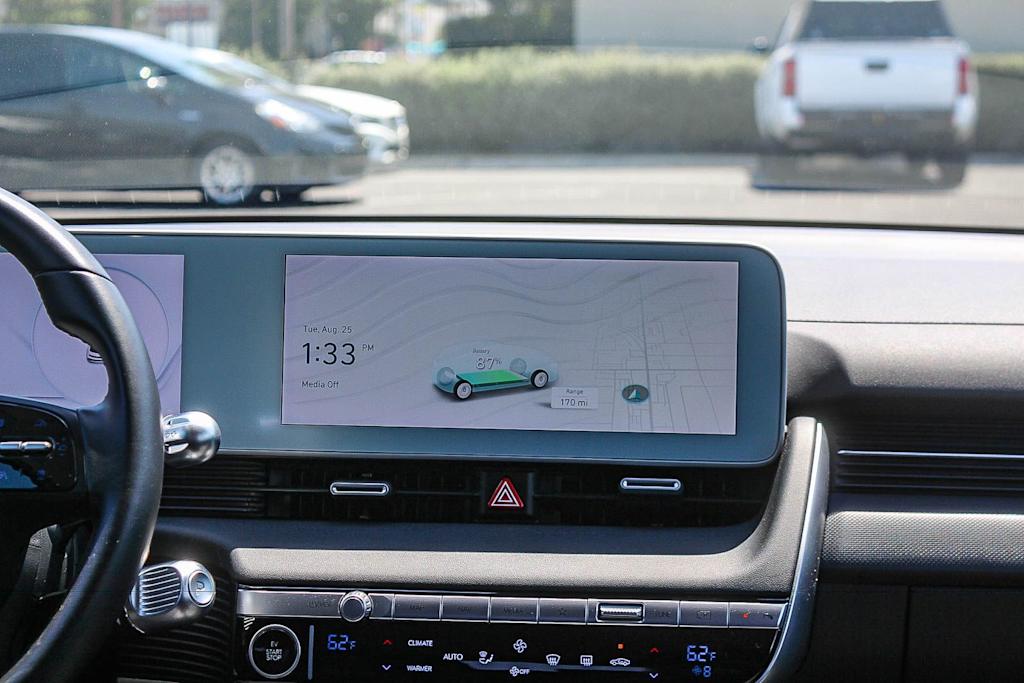 Thumbnail: 2024 Hyundai Ioniq 5 - 24