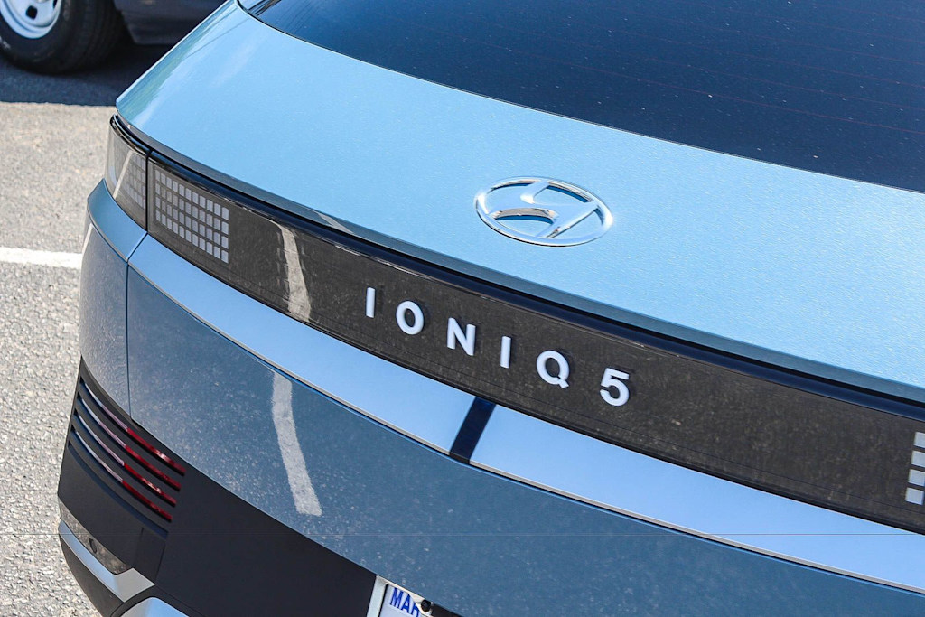 Thumbnail: 2024 Hyundai Ioniq 5 - 19