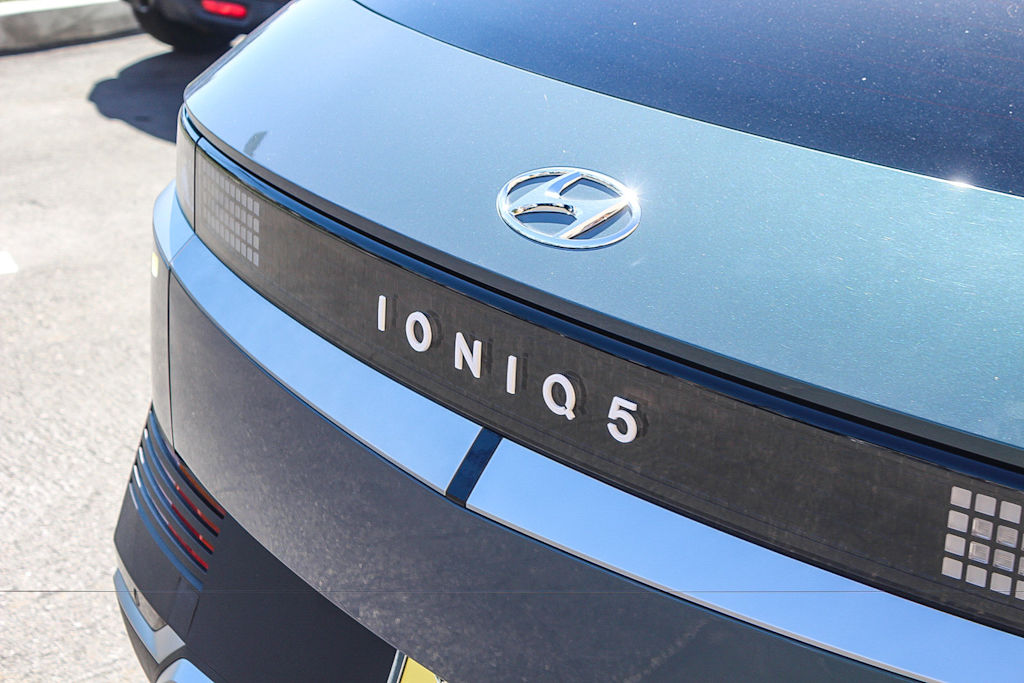 Thumbnail: 2023 Hyundai Ioniq 5 - 19
