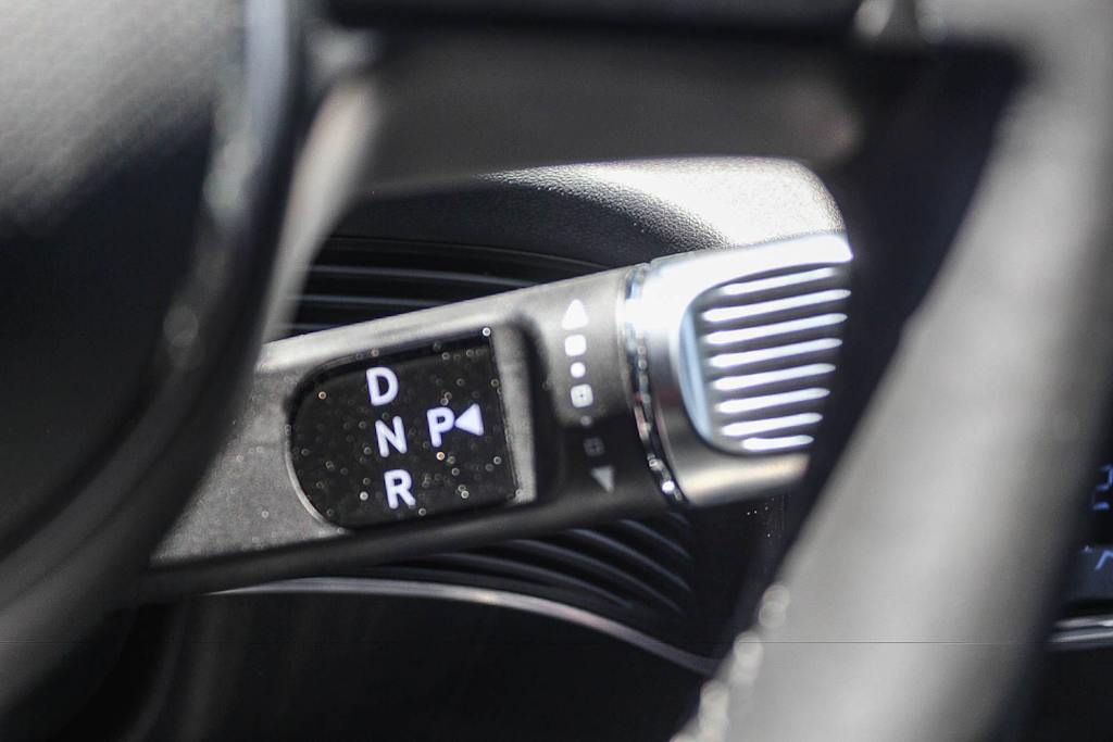 Thumbnail: 2023 Hyundai Ioniq 5 - 26