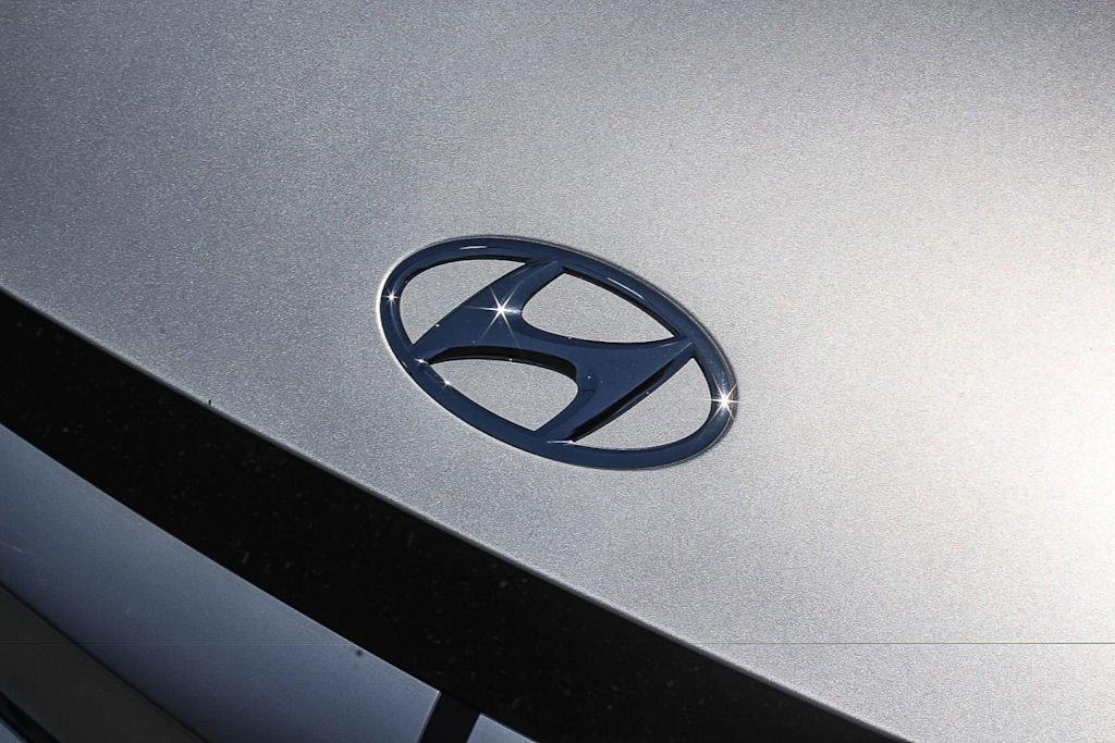 Thumbnail: 2023 Hyundai Ioniq 5 - 23
