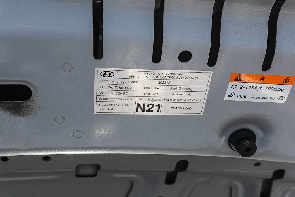 Thumbnail: 2023 Hyundai Ioniq 5 - 16
