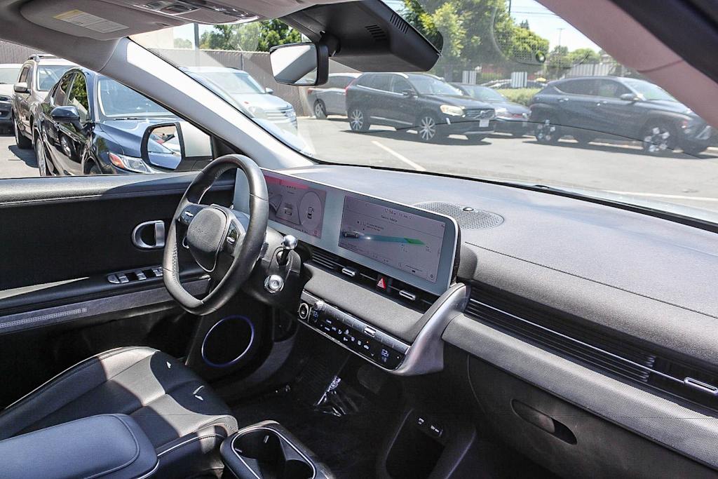 Thumbnail: 2023 Hyundai Ioniq 5 - 11