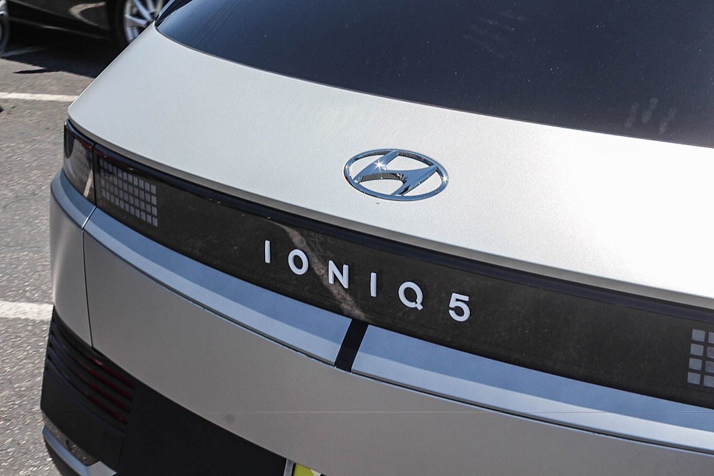 Thumbnail: 2023 Hyundai Ioniq 5 - 5
