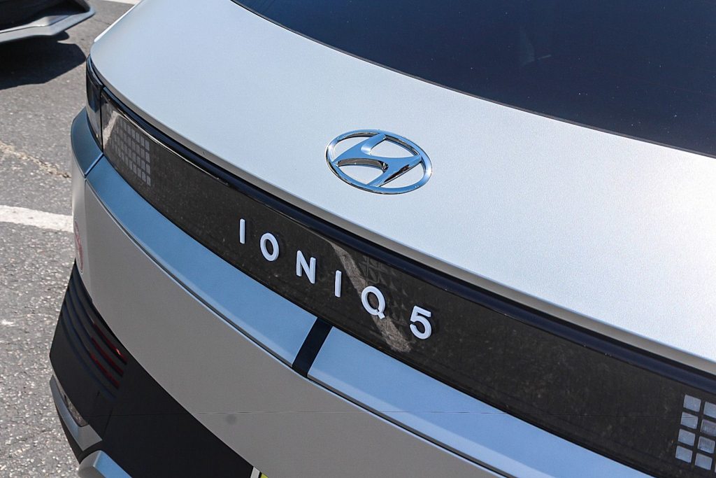 Thumbnail: 2024 Hyundai Ioniq 5 - 19
