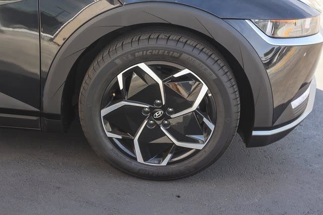 Thumbnail: 2024 Hyundai Ioniq 5 - 19