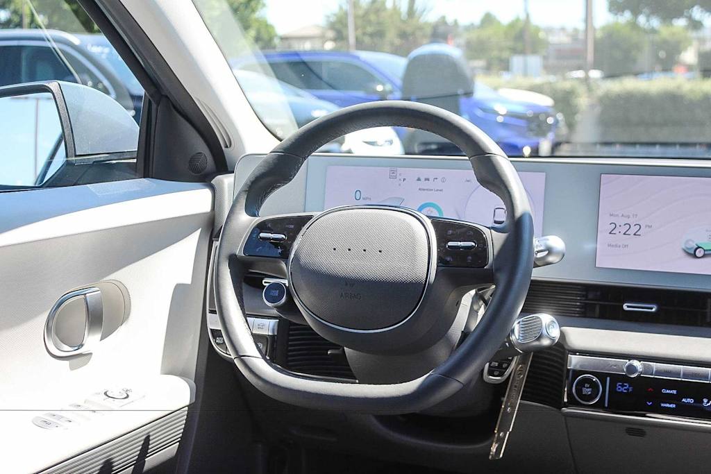 Thumbnail: 2024 Hyundai Ioniq 5 - 8