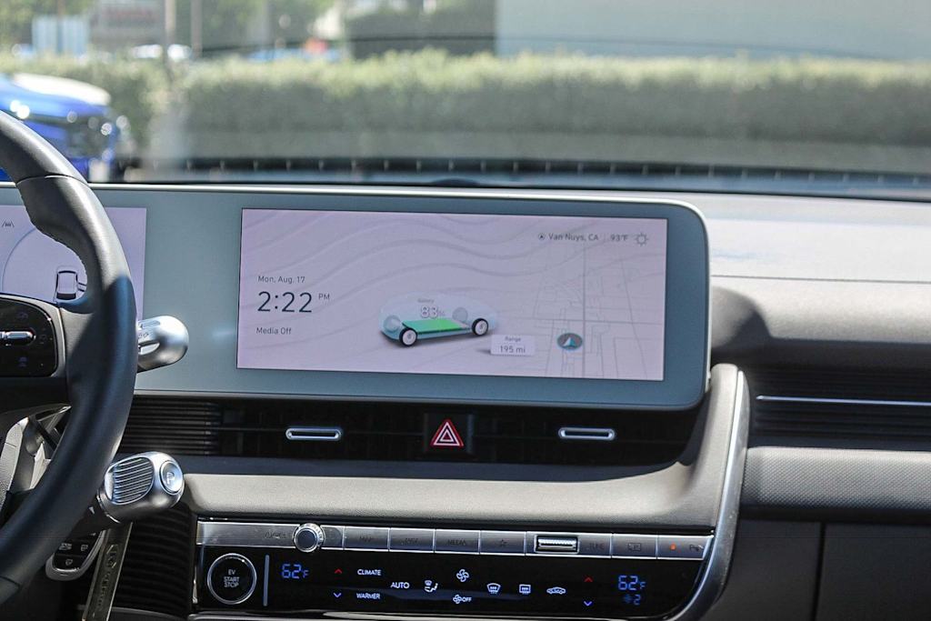 Thumbnail: 2024 Hyundai Ioniq 5 - 24