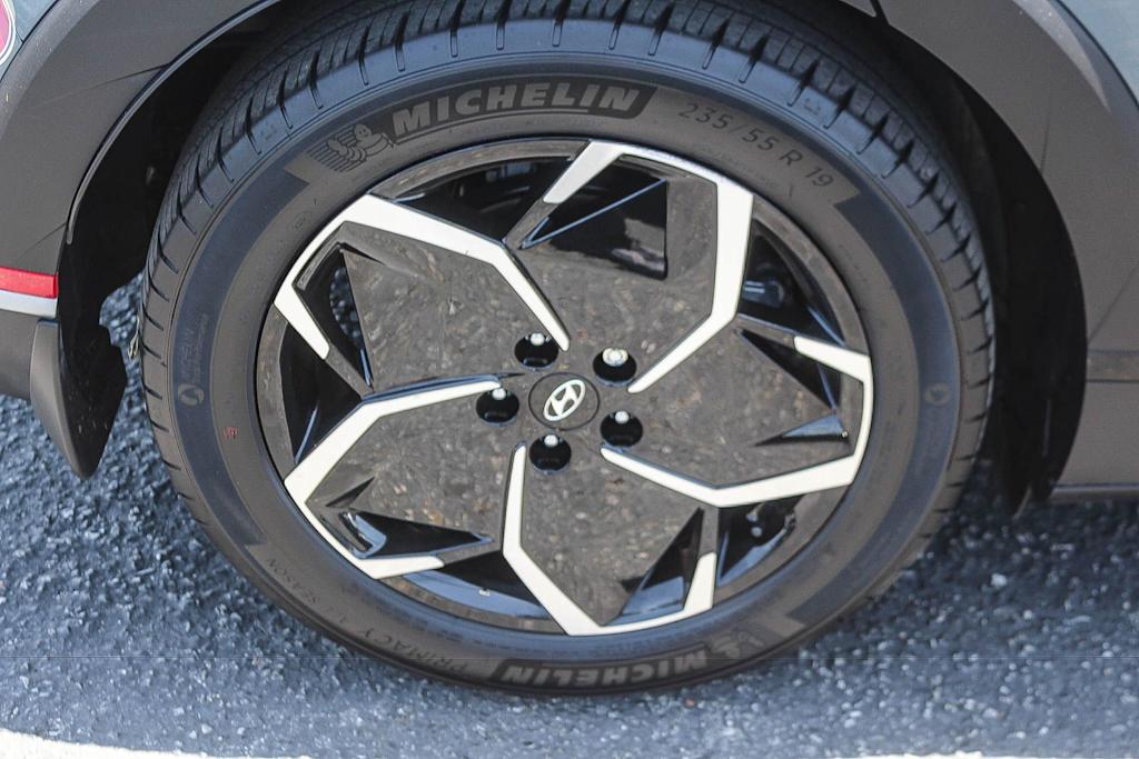 Thumbnail: 2024 Hyundai Ioniq 5 - 6
