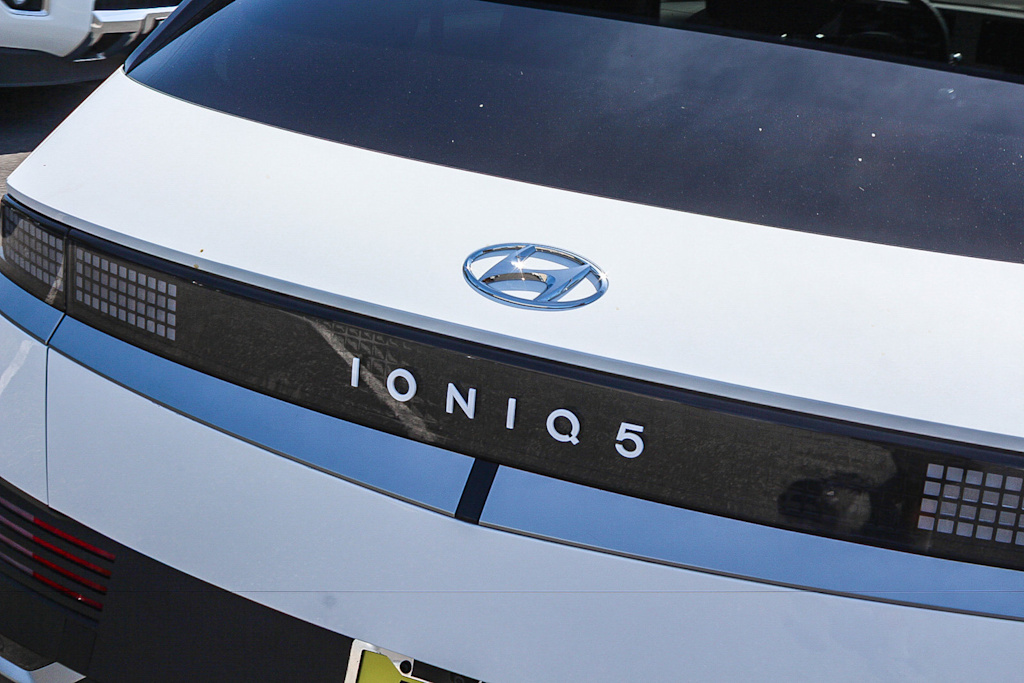 Thumbnail: 2024 Hyundai Ioniq 5 - 19