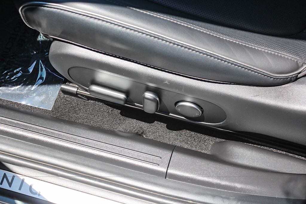 Thumbnail: 2023 Hyundai Ioniq 5 - 26