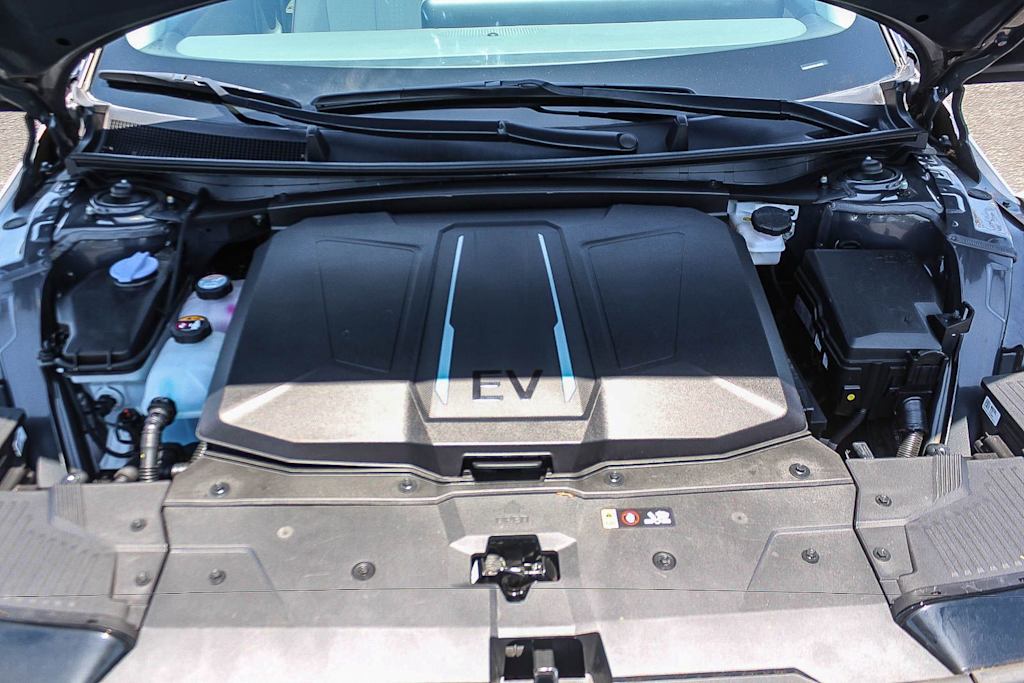 Thumbnail: 2023 Hyundai Ioniq 5 - 8