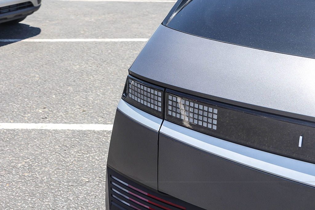 Thumbnail: 2023 Hyundai Ioniq 5 - 6