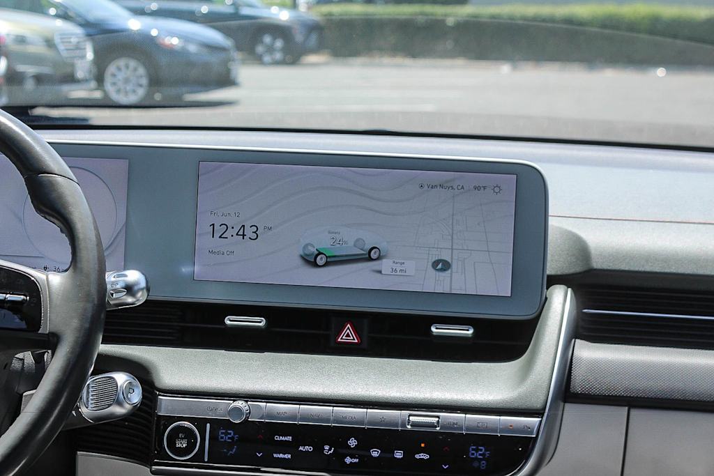 Thumbnail: 2023 Hyundai Ioniq 5 - 14