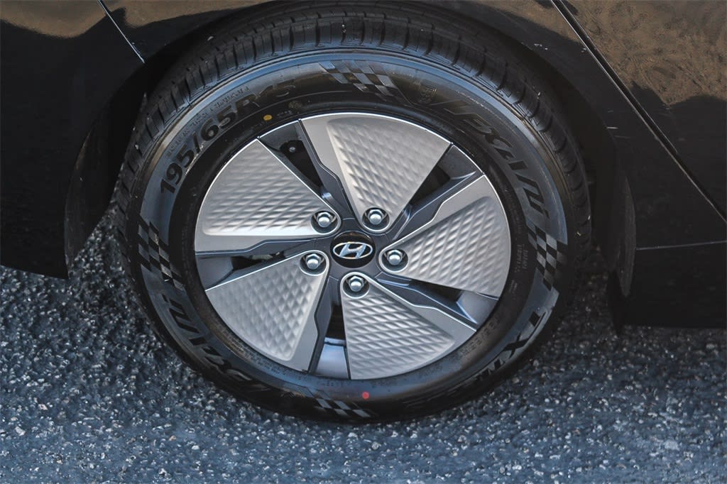 Thumbnail: 2022 Hyundai Ioniq - 7