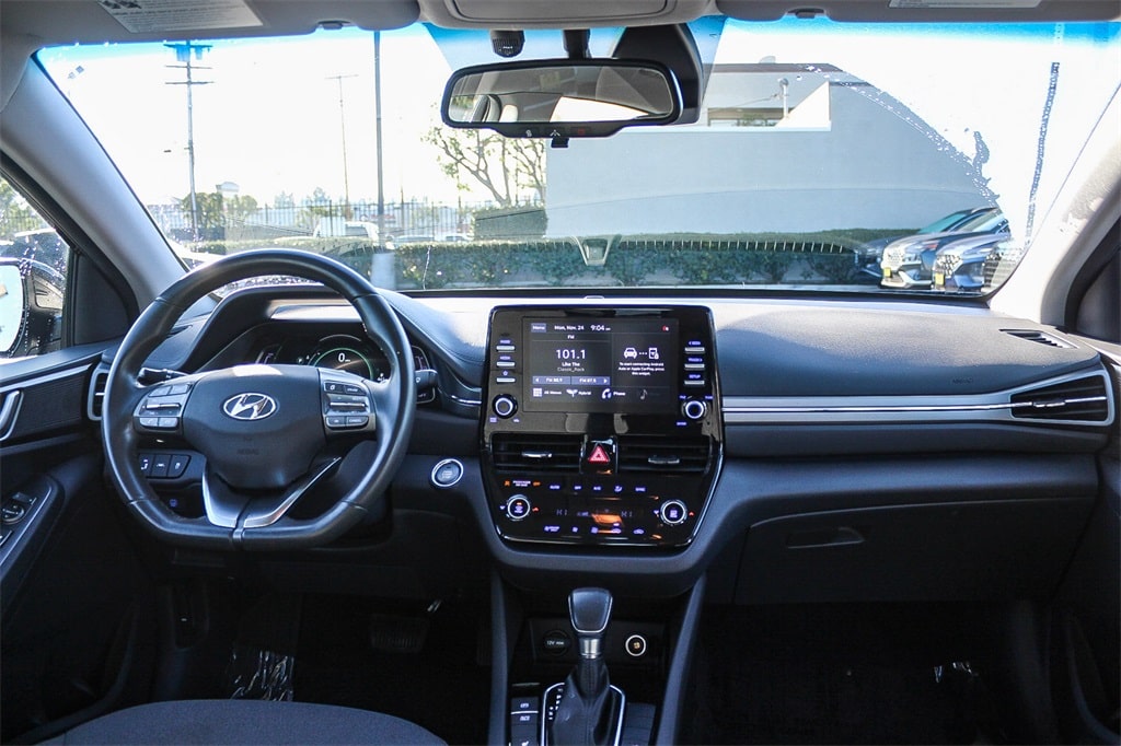 Thumbnail: 2022 Hyundai Ioniq - 2