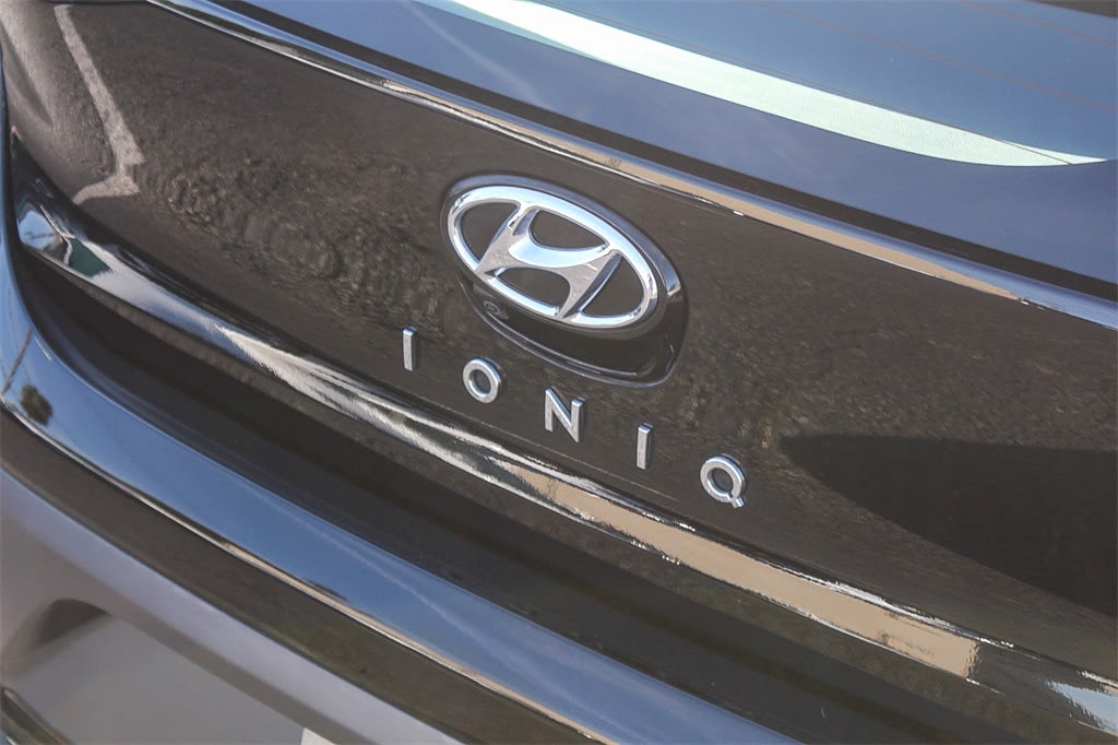 Thumbnail: 2022 Hyundai Ioniq - 6