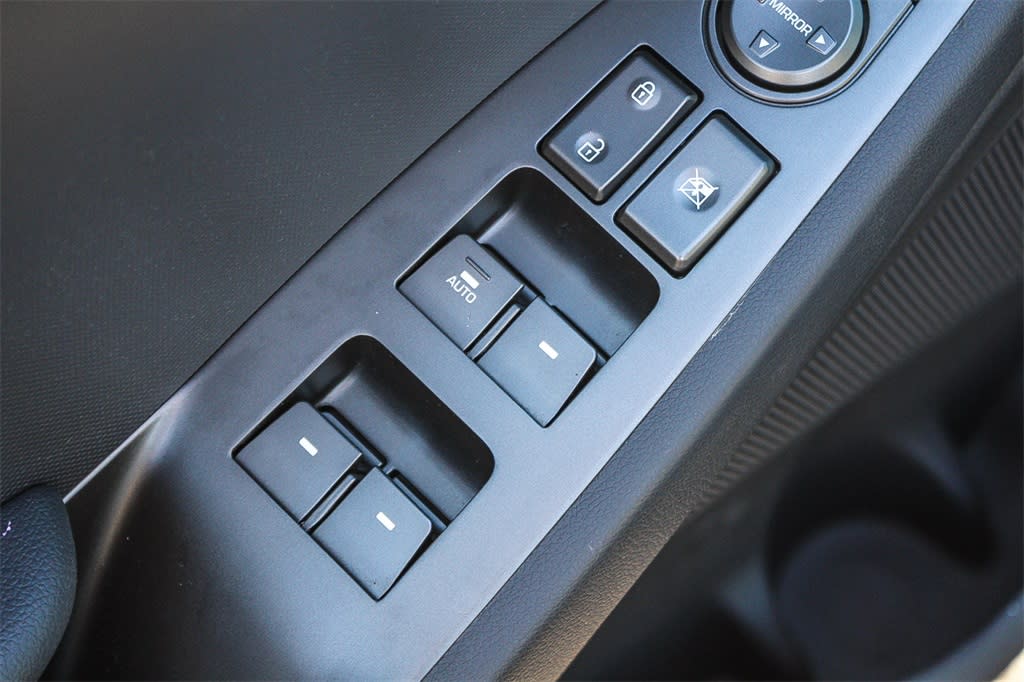 Thumbnail: 2022 Hyundai Ioniq - 27