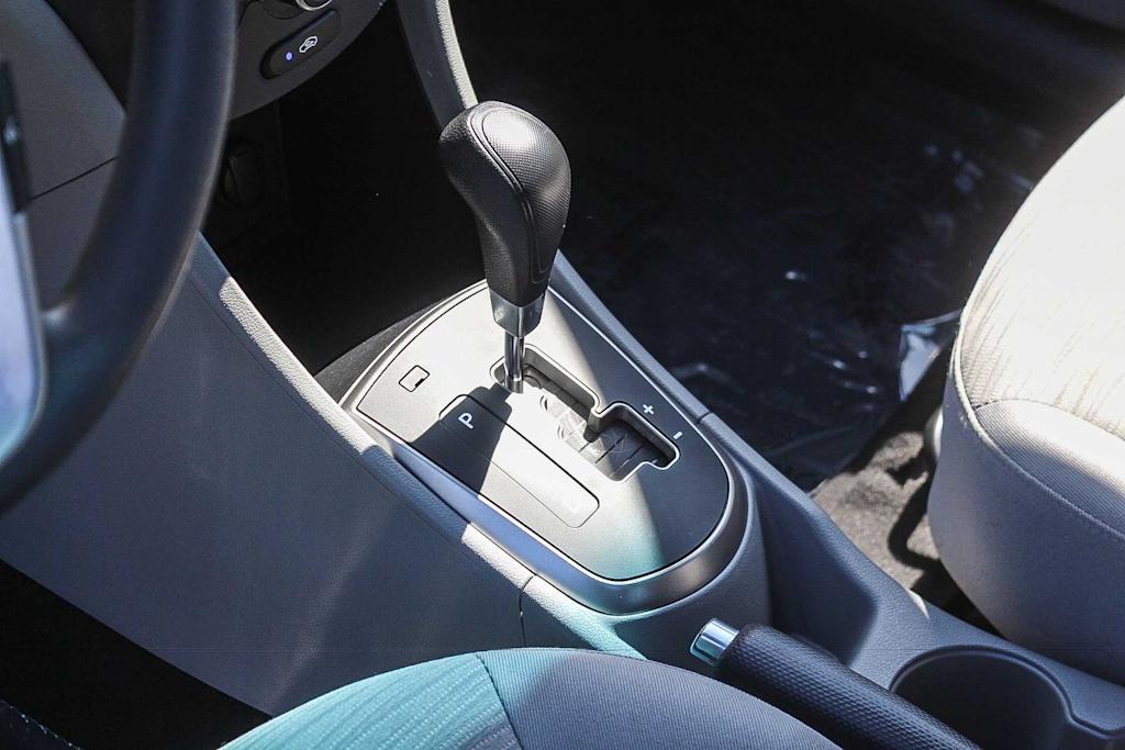 Thumbnail: 2016 Hyundai Accent - 15