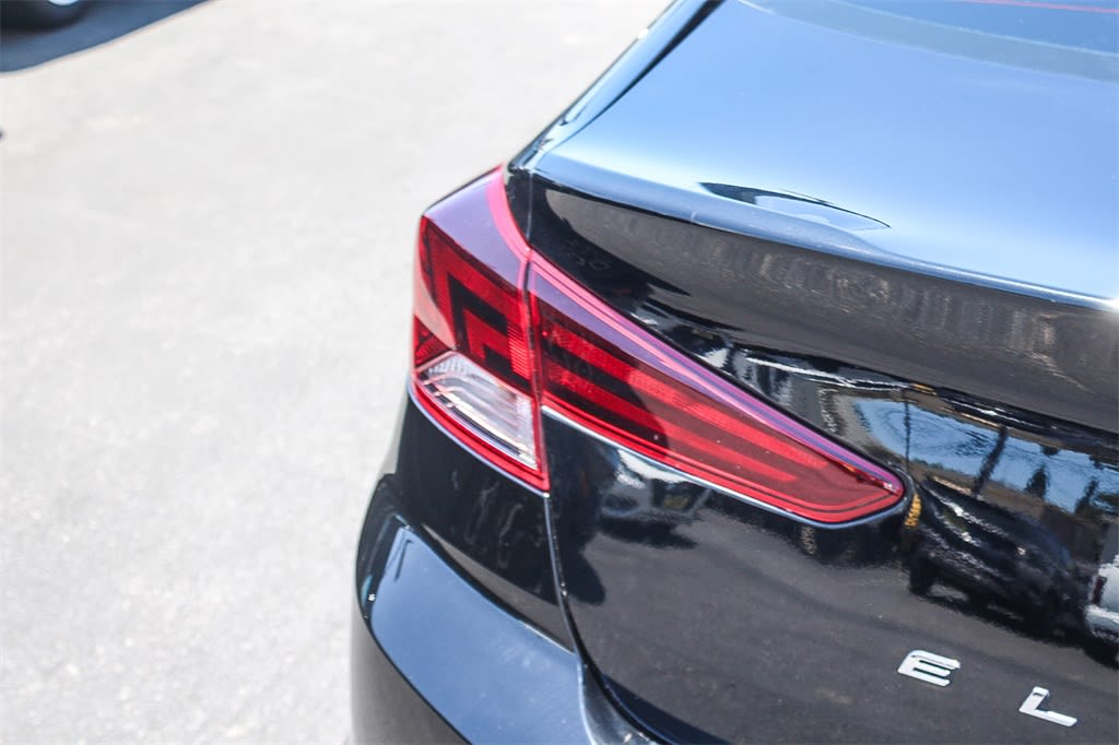 Thumbnail: 2020 Hyundai Elantra - 19